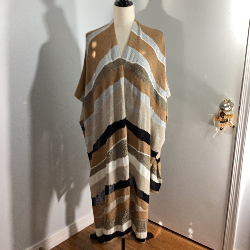 CHICO’S ONE SIZE KNIT PONCHO WRAP SHAWL MULTICOLOR NEUTRAL STRIPES LIGHTWEIGHT - Picture 2 of 11